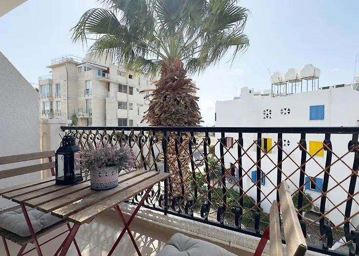 Hills 2bdr Seaside Makenzy Lárnaca