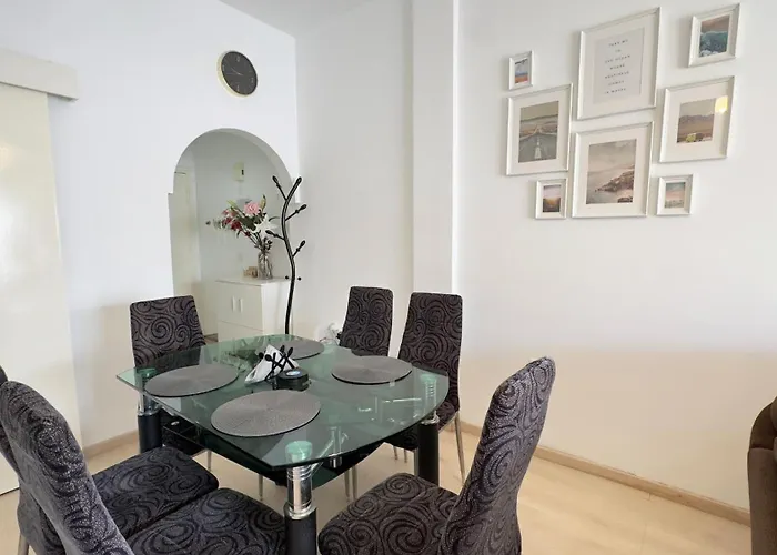 Hills 2bdr Seaside Makenzy アパート ラルナカ